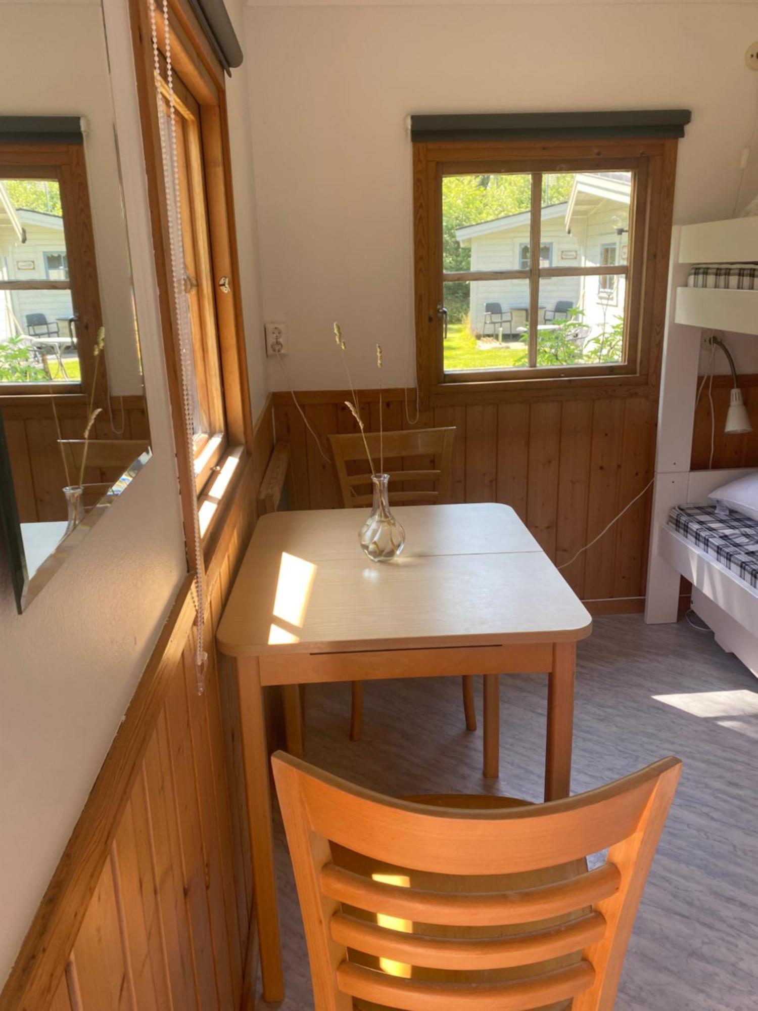 Naer Golfklubb Stugbyn Hotel Ljugarn Екстериор снимка